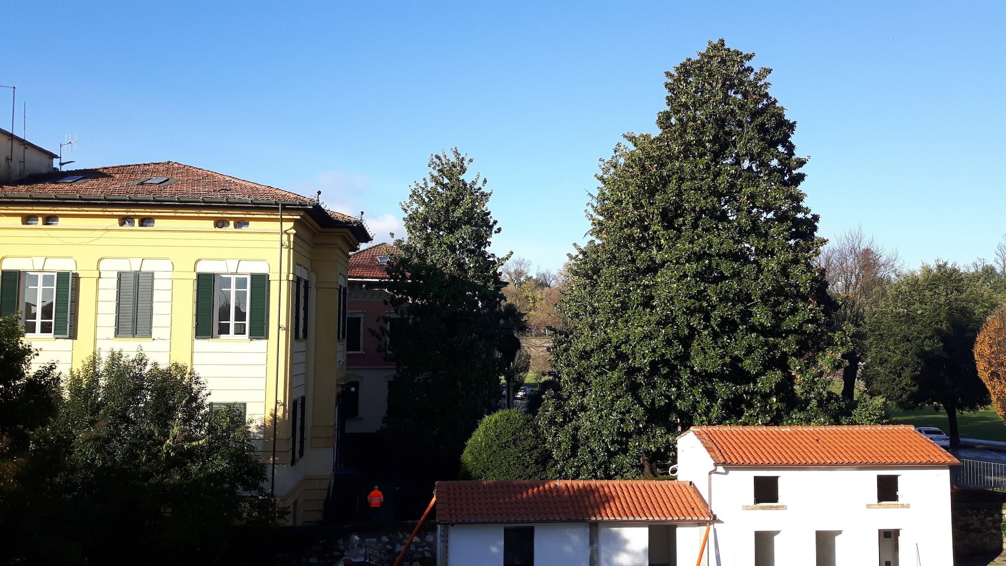 Albergo Celide Lucca Exterior photo