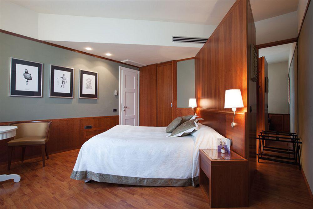 Albergo Celide Lucca Exterior photo